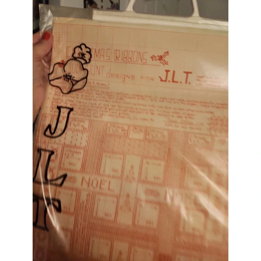 Vtg Needlepoint Kit J.L.T.  #A32 Christmas Ribbon Pillow Un-open‎ Kit 12 X 12